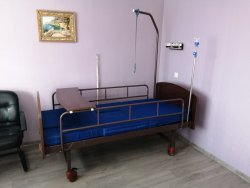 Кровать медицинская с подъёмным механизмом