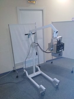 Палатный рентгеновский аппарат Dongmun DM-100P, дигитайзер Konica Minolta Regius Sigma II в комплекте с рабочей станцией лаборанта и 3-мя цировыми кассетами