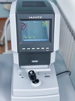 Авторефрактометр Huvitz HRK-7000A