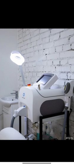 Косметологический аппарат/лазер EрiVitaLight для фотоэпиляции, фотоомоложения, лечения пигментации и купероза, лечение акне