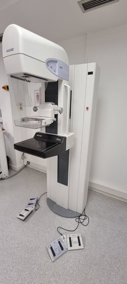 Цифровой маммограф Hologic Selenia 