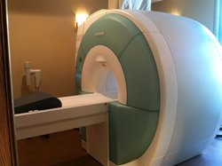 МРТ томограф 1,5 тесла Siemens Essenza