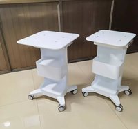 Медицинская тележка на колесиках