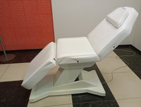 Кушетка медицинская, косметологическая с электроприводом