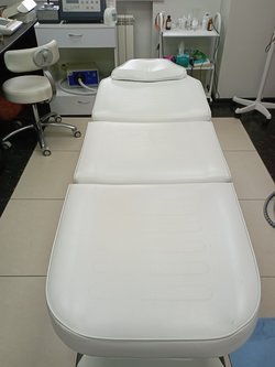 Кушетка медицинская с электроприводом