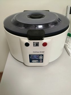 Центрифуга медицинская серии СМ: СМ-6МТ( на 24 пробирки) 