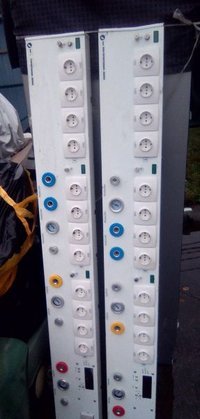 Консоль реанимационная медицинская с часами, подводом газов и электричества настенная 160см