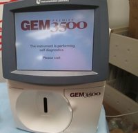 Анализатор газов и электролитов крови