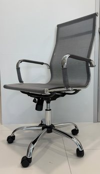 Офисное кресло