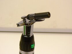 Осветитель Welch Allyn 28100 с держателем шпателя