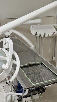 Стоматологическая стойка Chiromega 654 s.r.o., совмещенная со стоматологическим столом