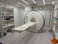 МРТ-аппарат Siemens Magnetom ESSENZA 1,5T 2015 года выпуска с технологией Tim и Dot