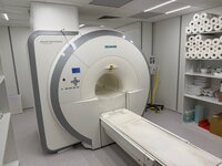 МРТ-аппарат Siemens Magnetom ESSENZA 1,5T 2015 года выпуска с технологией Tim и Dot