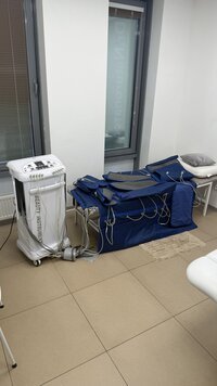 Аппаpaт 3-в-1 для прeccотерапии, миoстимуляции и ИK-прoгрева GT-8108B