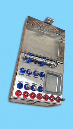 Набор хирургических инструментов для имплантации зубов (или костной хирургии)