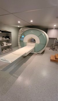 SIEMENS MAGNETOM Essenza 1.5T МРТ Сканер